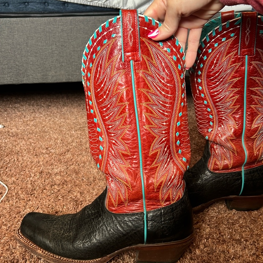 Ariat size 10 black square toe